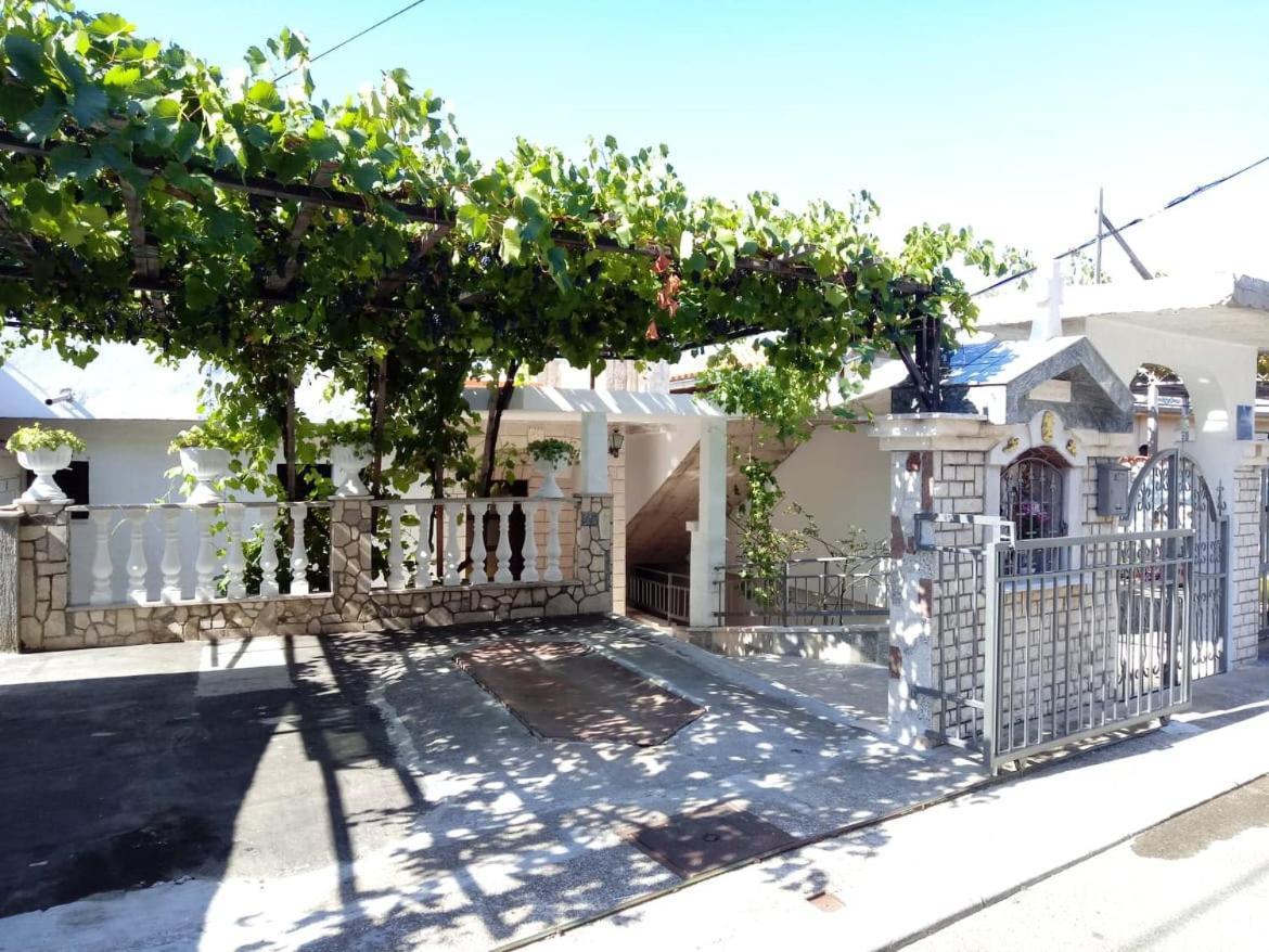 קריקווניצה Marijan Apartments מראה חיצוני תמונה